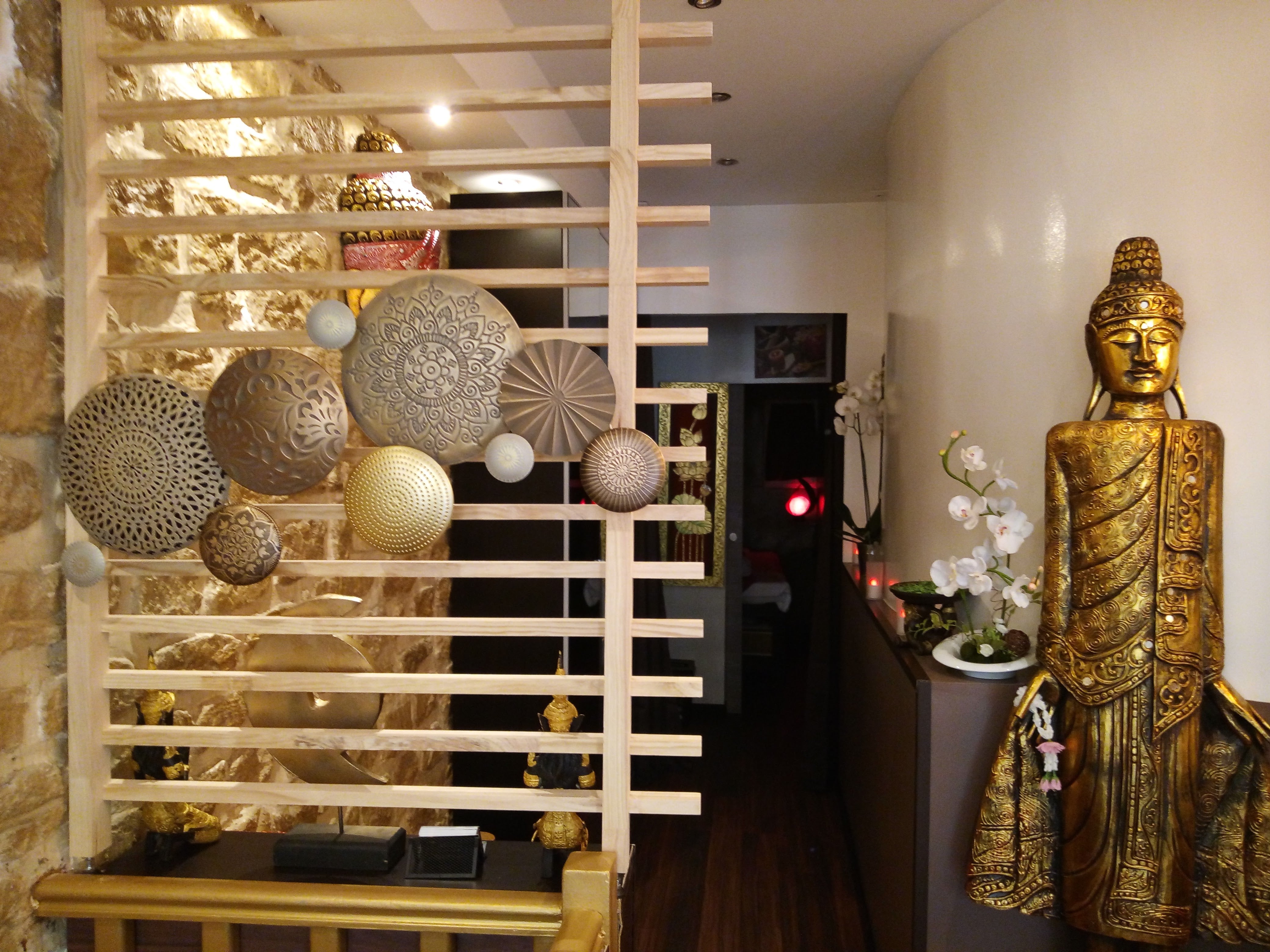 Un modelage du corps aux huiles chaudes bio chez Ban Zen Siam - 30 min