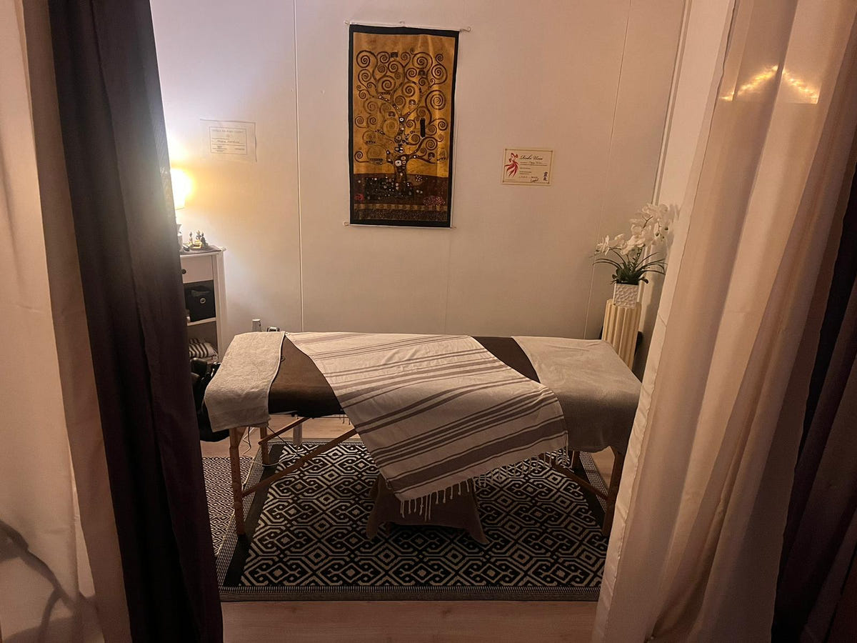 Un massage aux pierres chaudes chez Reflet Zen - 1h10