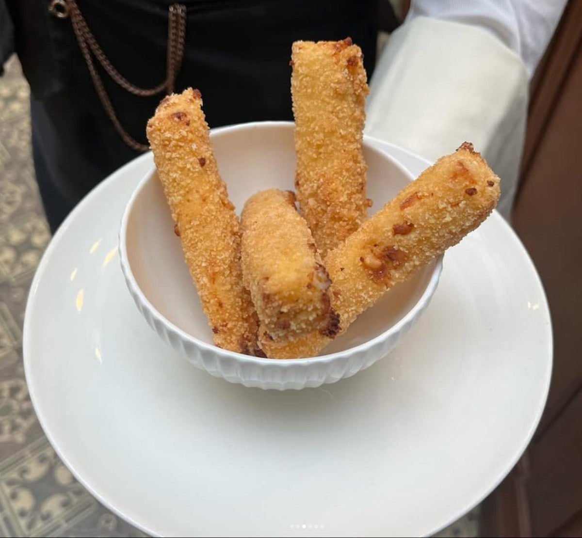 Apéro à Montmartre au bar de La Mascotte