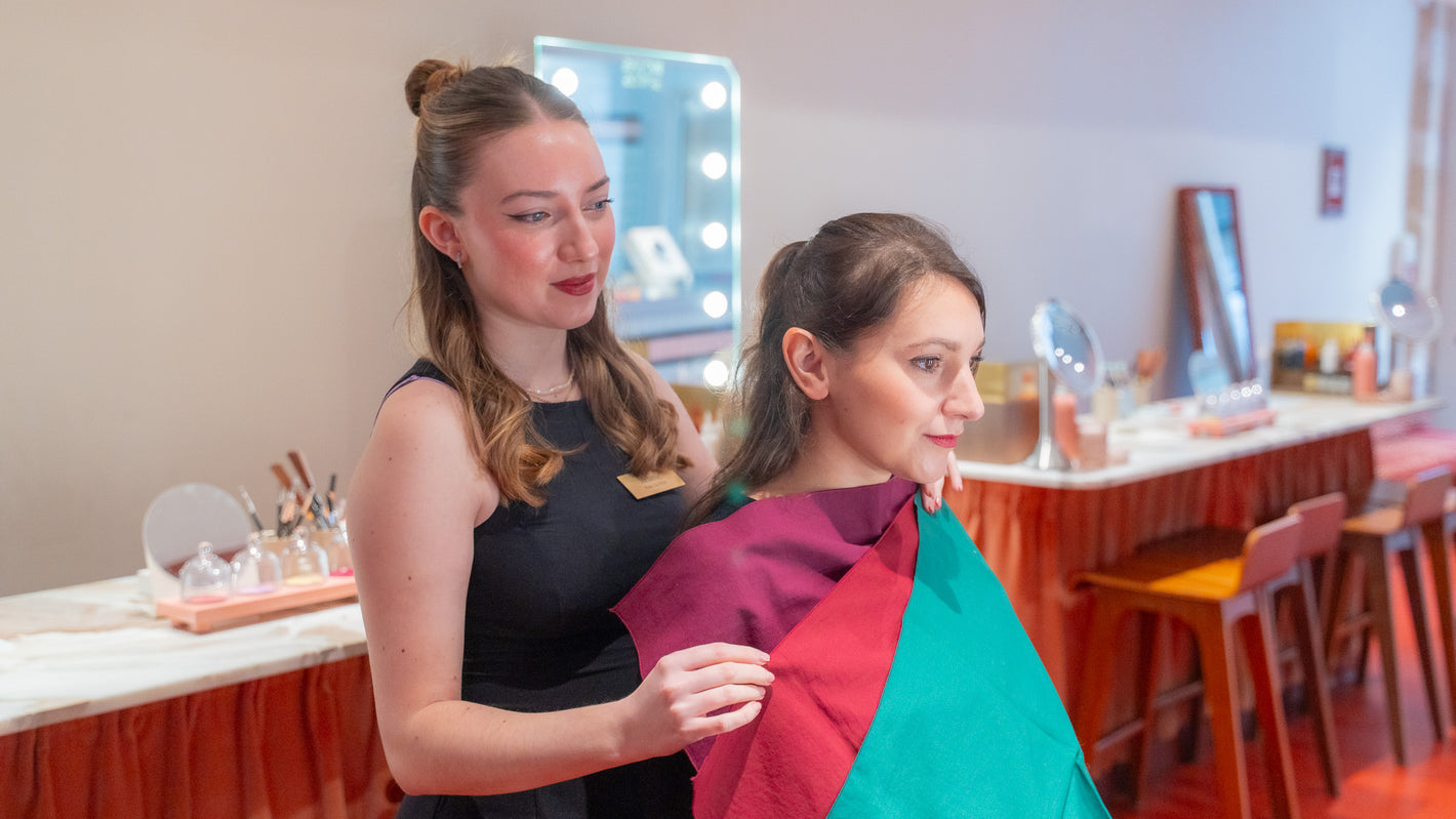 Atelier colorimétrie et création produit sur mesure chez Baton Rouge Paris