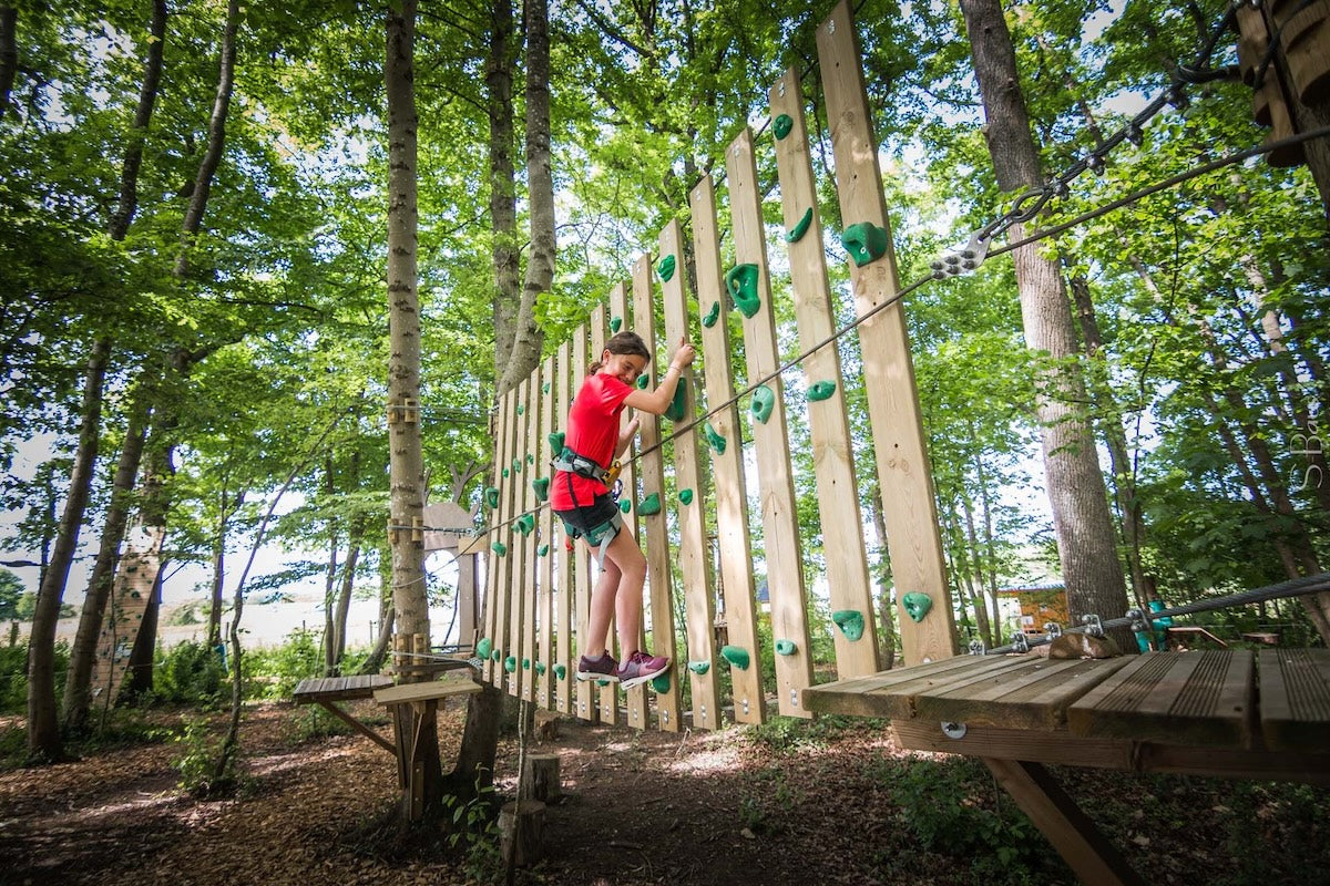 Session d'accrobranche illimitée sur la journée chez Jumping Forest